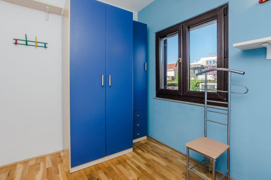 Apartment Roko - Up To 4 People With Free Parking Zadar Exterior photo